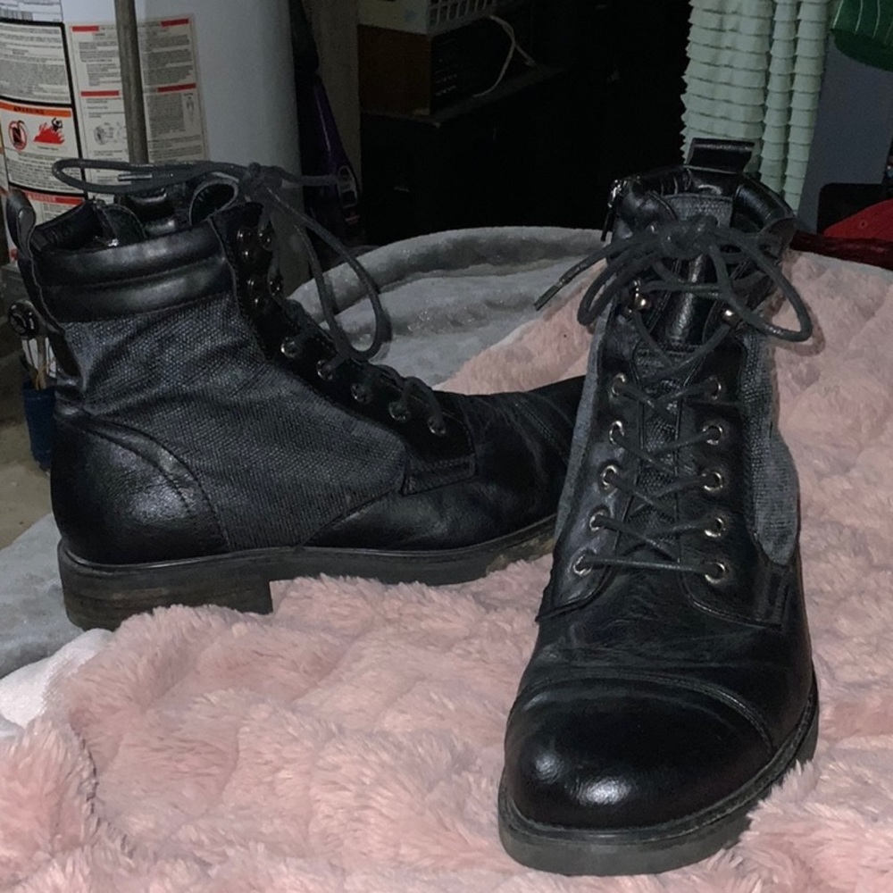 Black mens boots